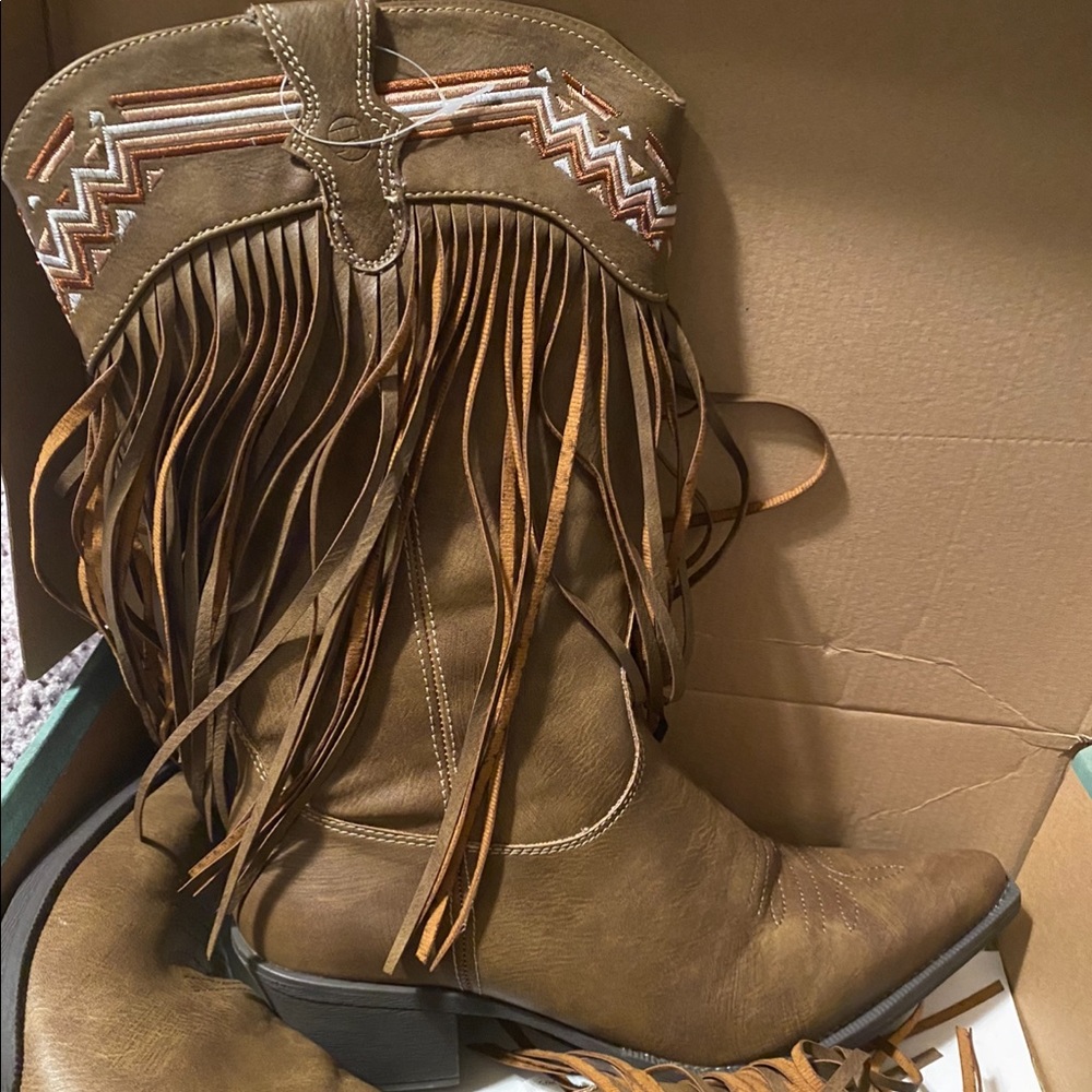 New boots never worn